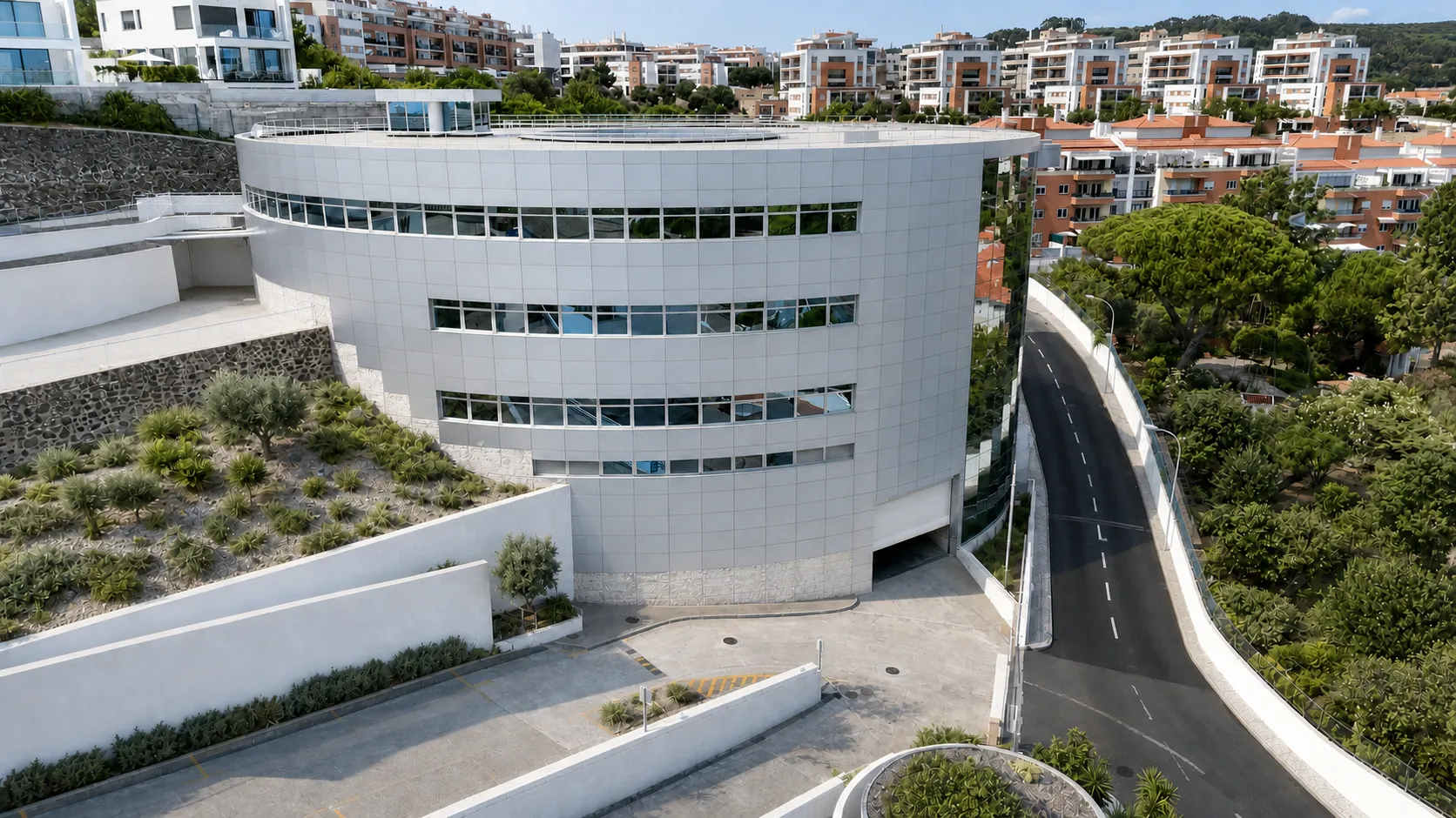 Oeiras residence gallery image 2